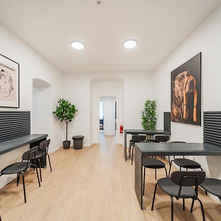 Chic Central City Rooms By Home2 Vienna Exterior photo