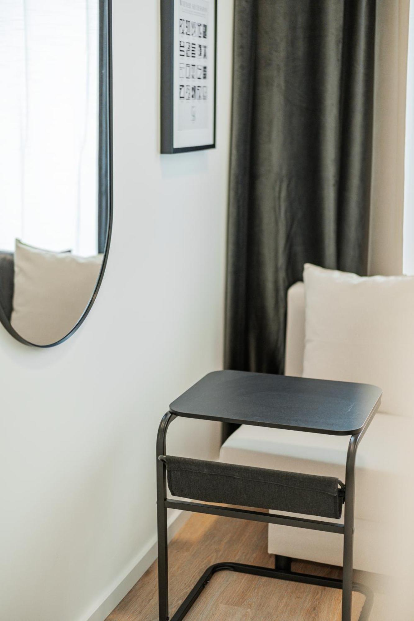 Chic Central City Rooms By Home2 Vienna Exterior photo